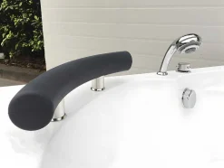 Hoekbad Met Kraan Navona - 263 L - 135 X 135 X H54 Cm